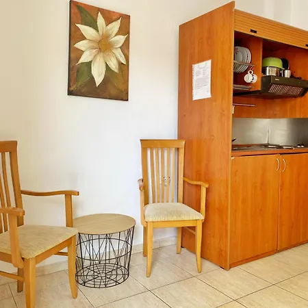 Delia Guest house *